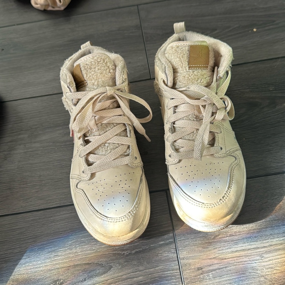 Kids Jordan 1 Mid top